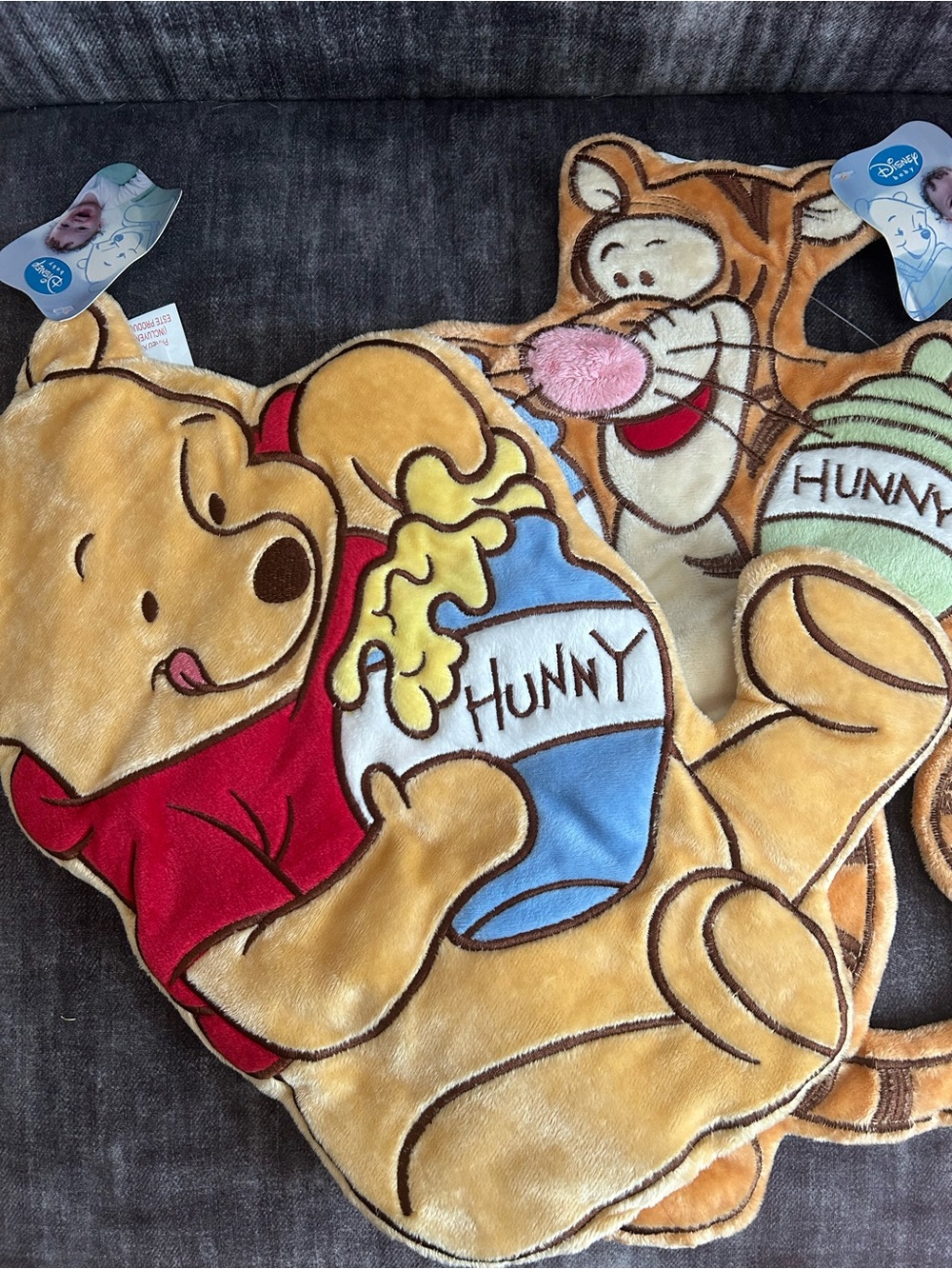 2000s NWT Disney Winnie the Pooh and Tigger Fleece Wall Hangs